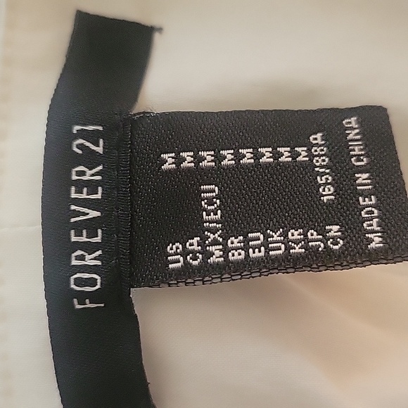 Forever 21 White V-Neck Cropped Knot Front with Puffy Sleeves Blouse, Size: M - Picture 2 of 9